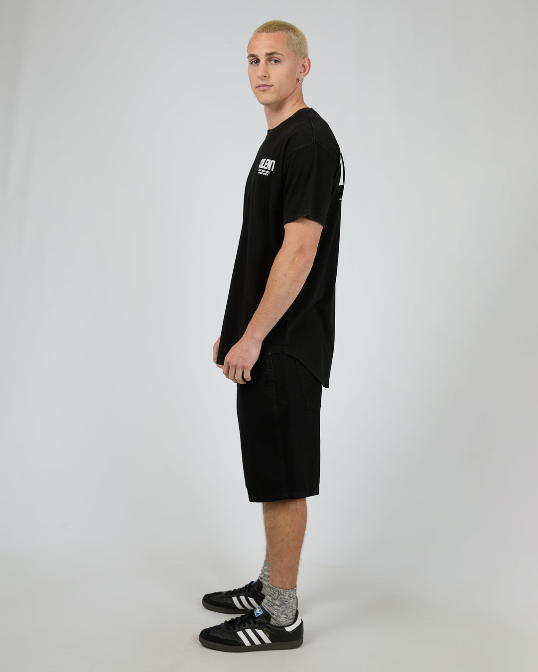 Reverse Tee Washed Black