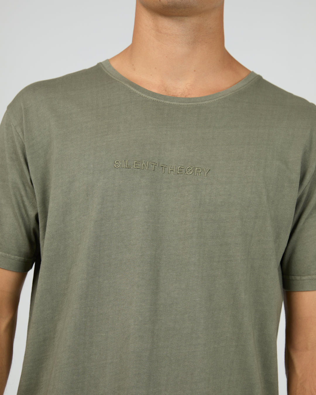Embro Tail Tee Olive
