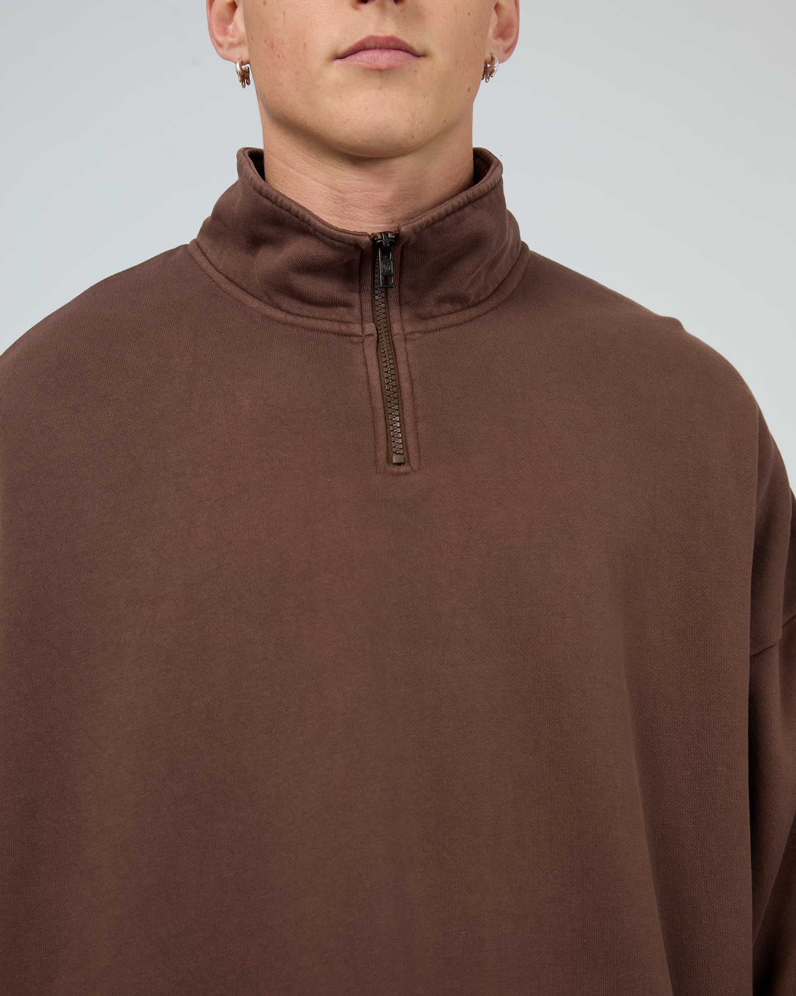 Oversized 1/4 Zip Jumper Chocolate – Silent Theory