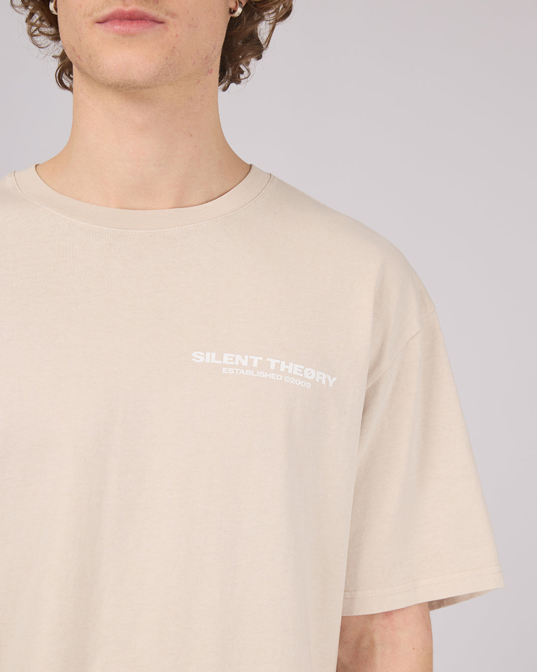 Essential Theory Tee Chalk