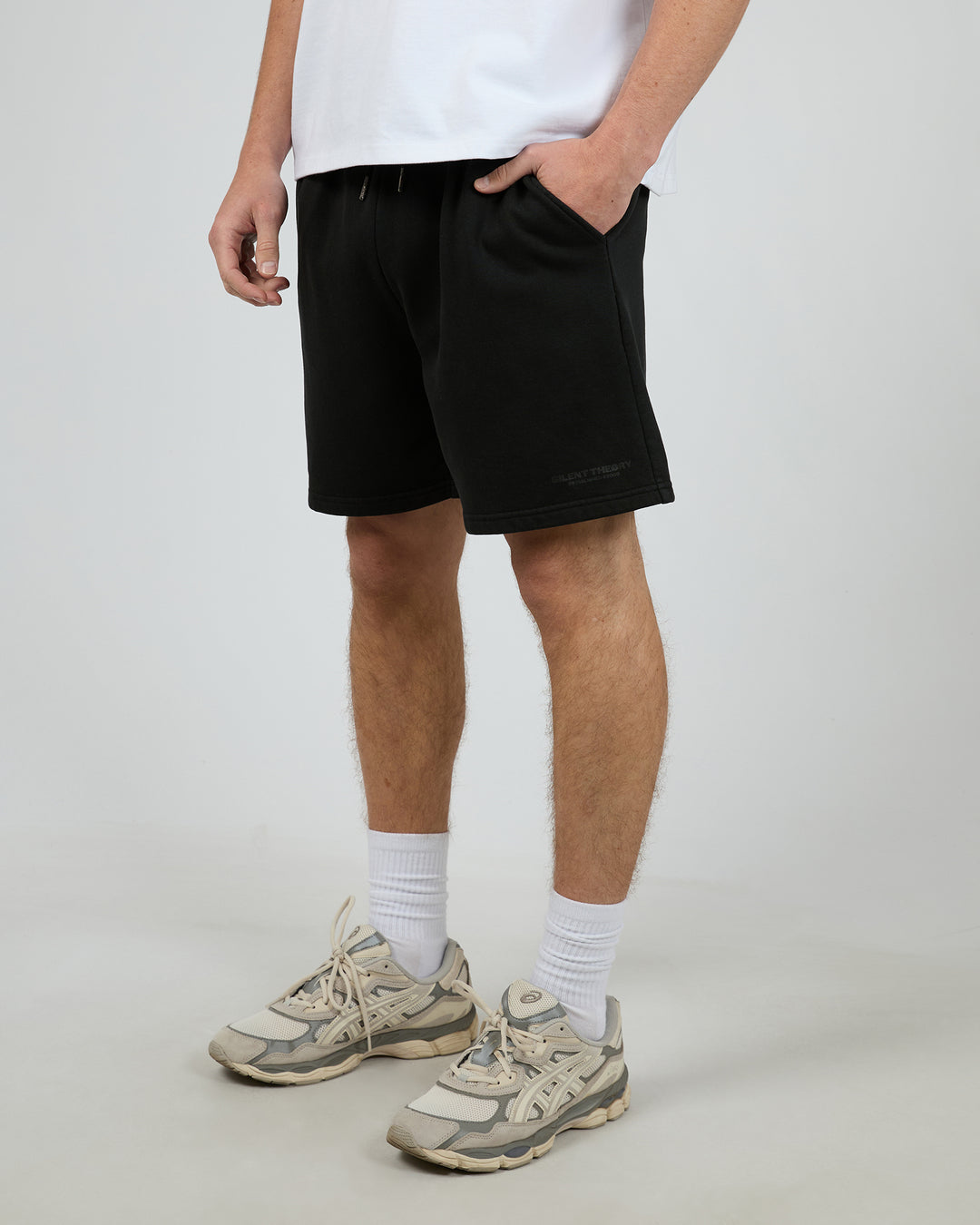 Essential Theory Short Vintage Black