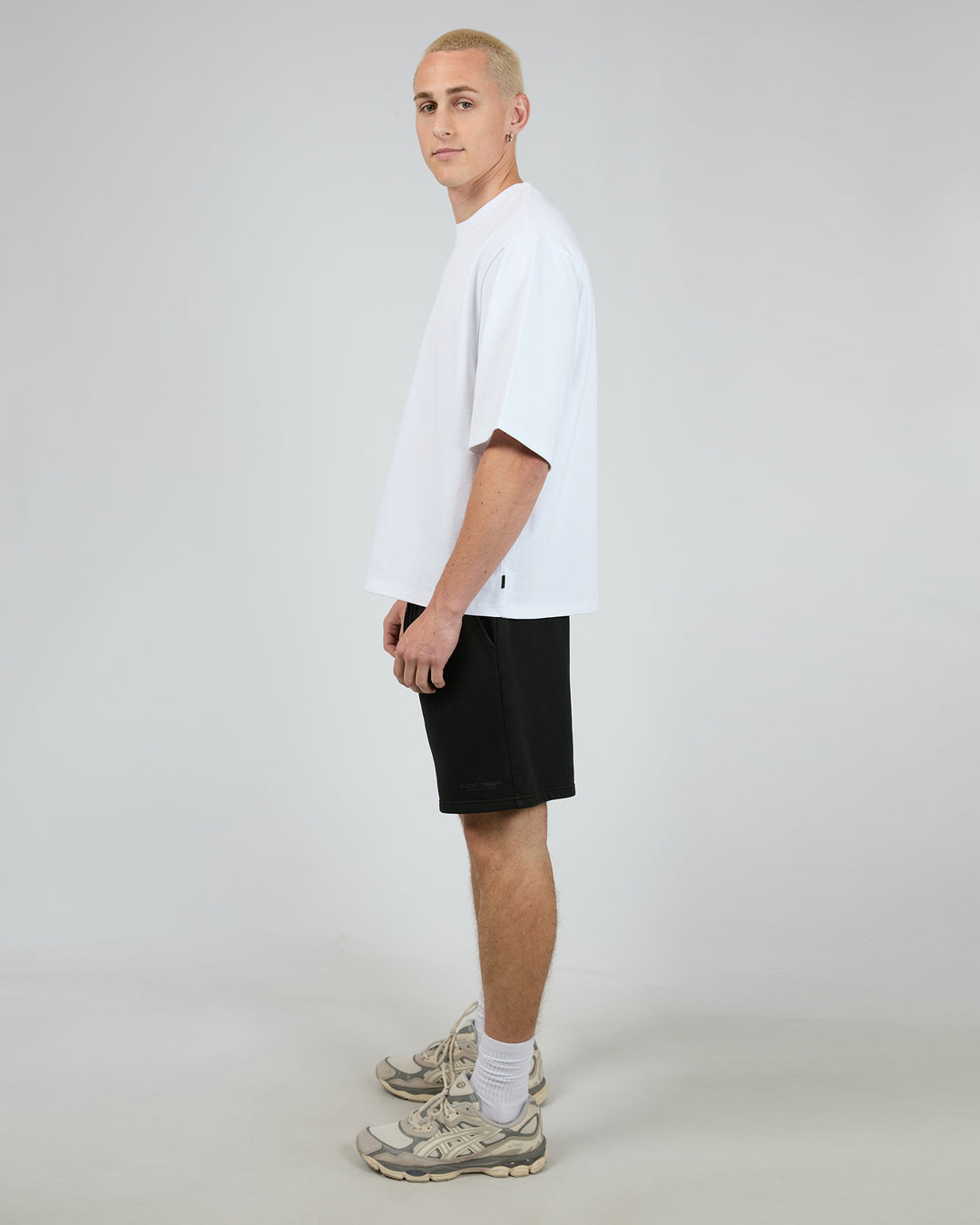 Essential Theory Short Vintage Black