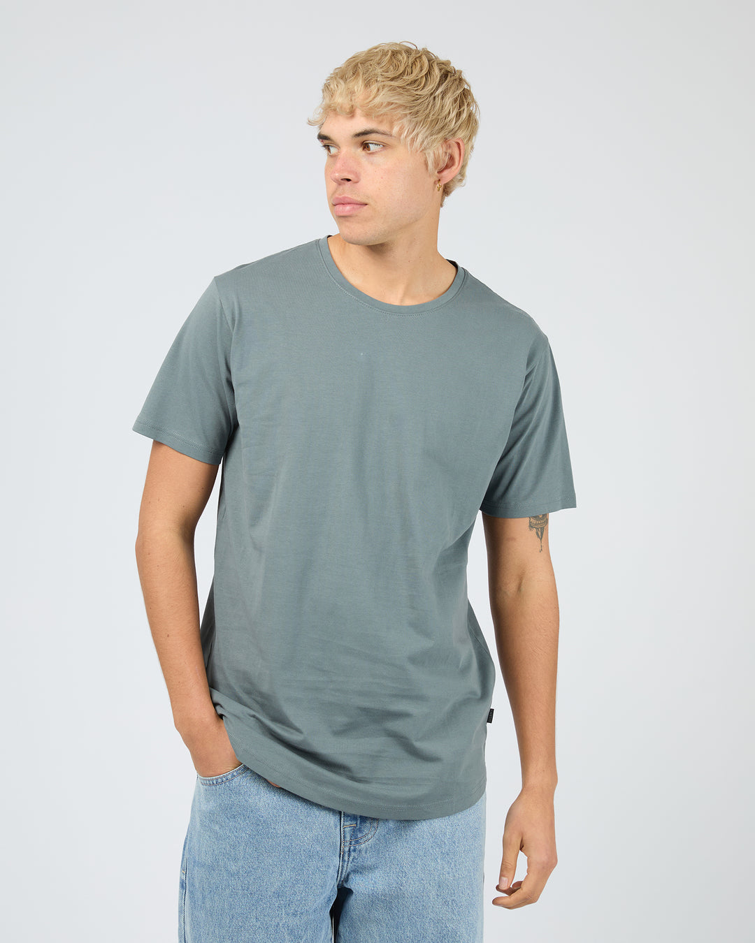 Solid Tail Tee Blue