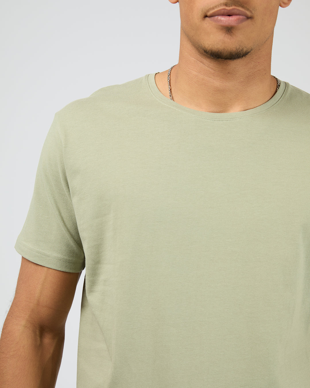 Solid Tail Tee Sage