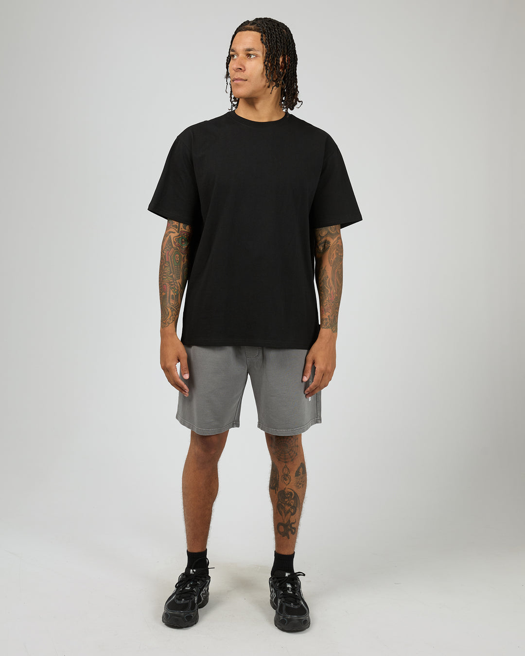 Essential Theory Short V2 Charcoal
