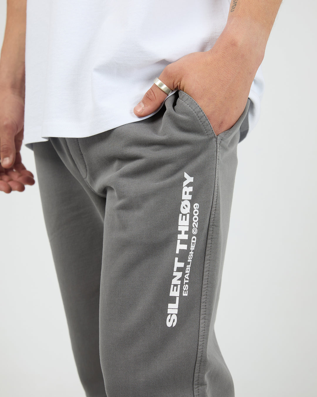 Essential Theory Trackpant V2 Charcoal
