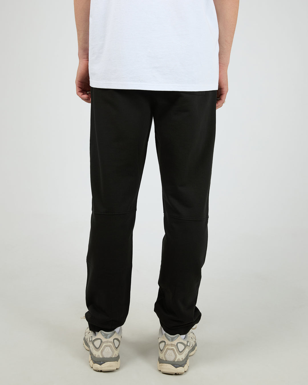 Essential Theory Trackpant V2 Black