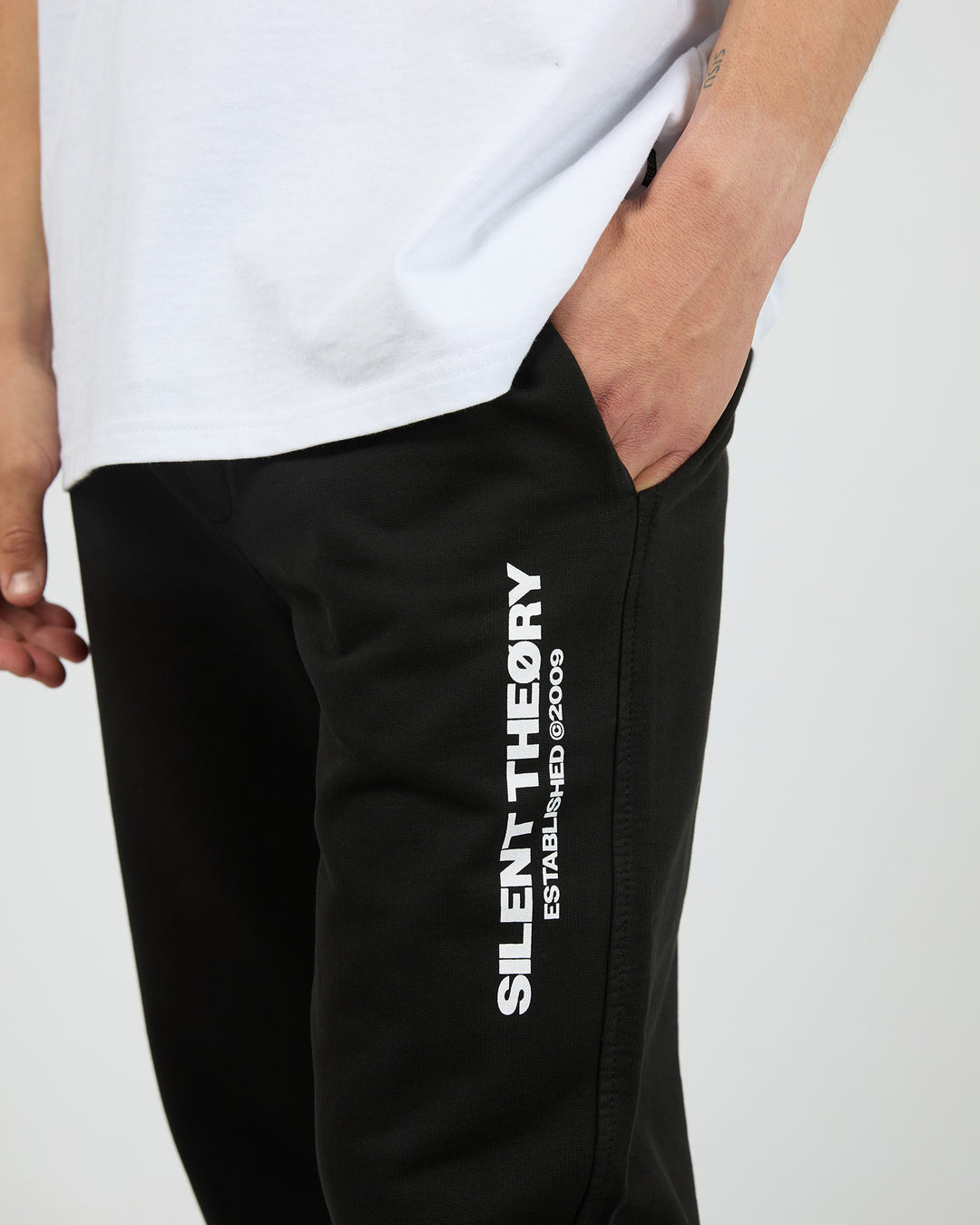 Essential Theory Trackpant V2 Black