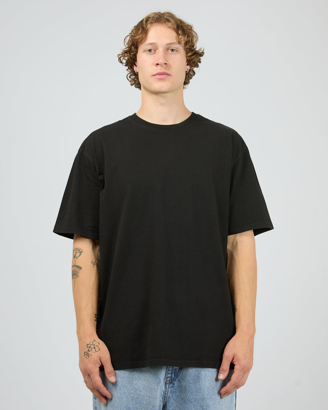 Essential Fit Tee Vintage Black