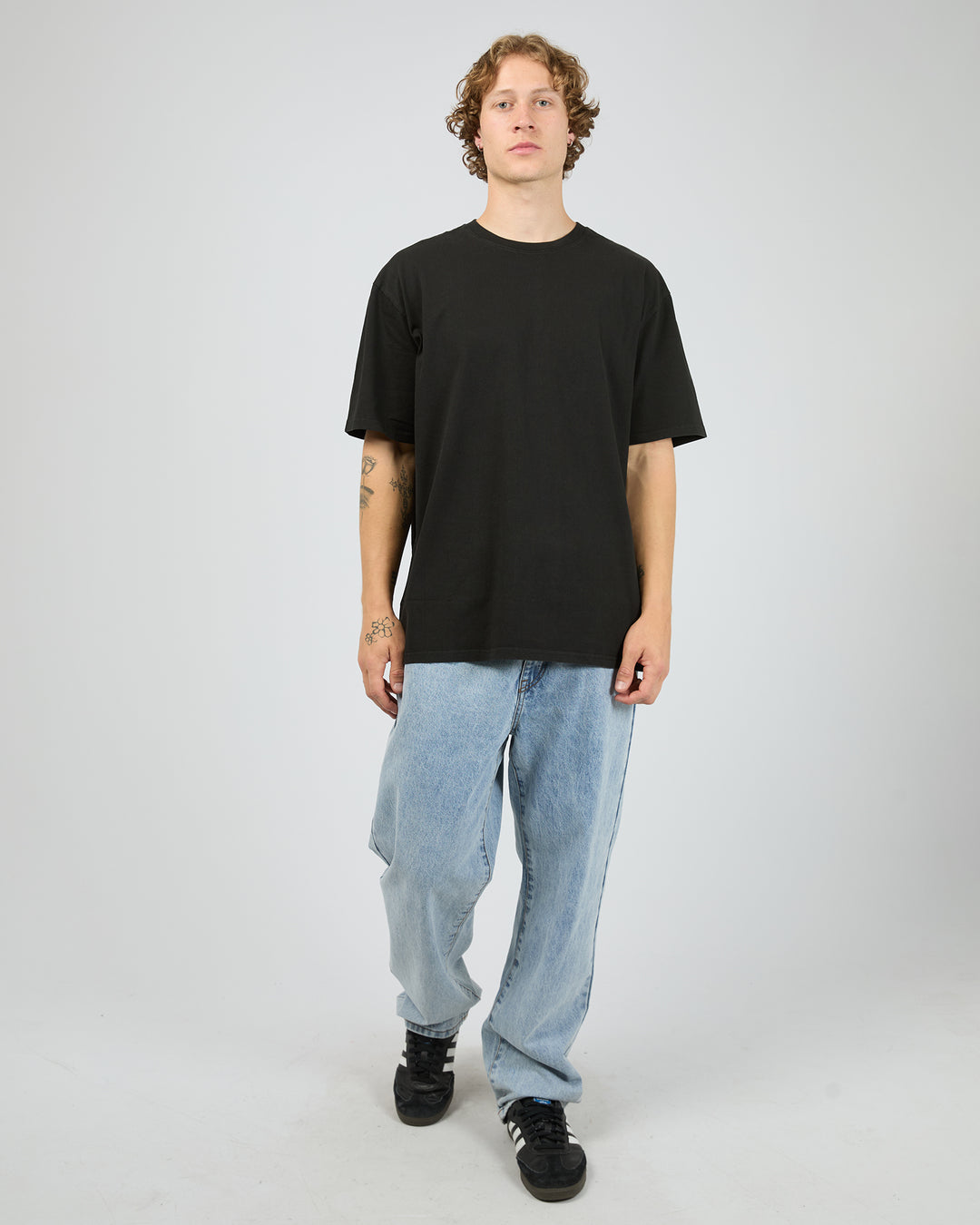 Essential Fit Tee Vintage Black