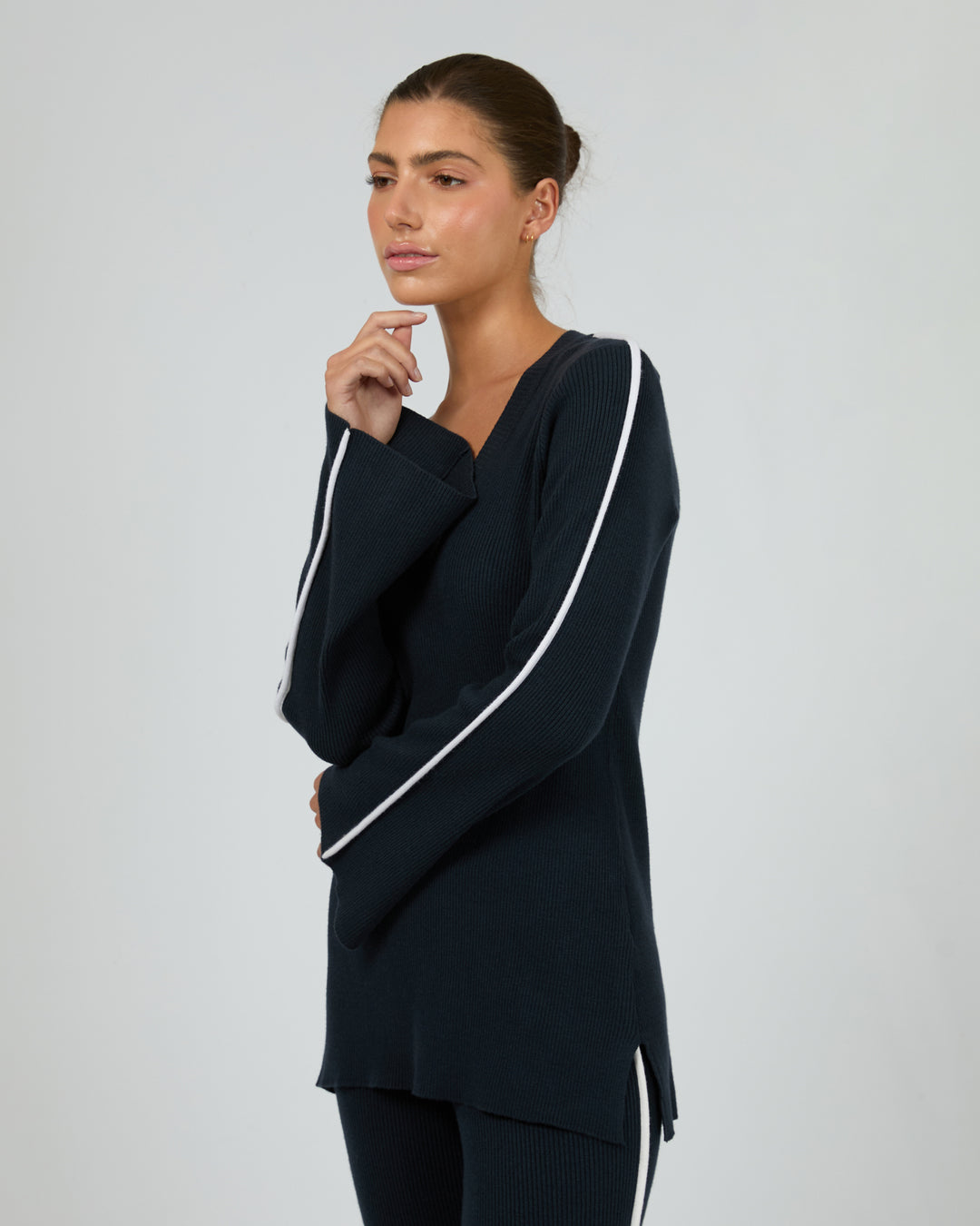 6056037.NAVY_4_1738640094000