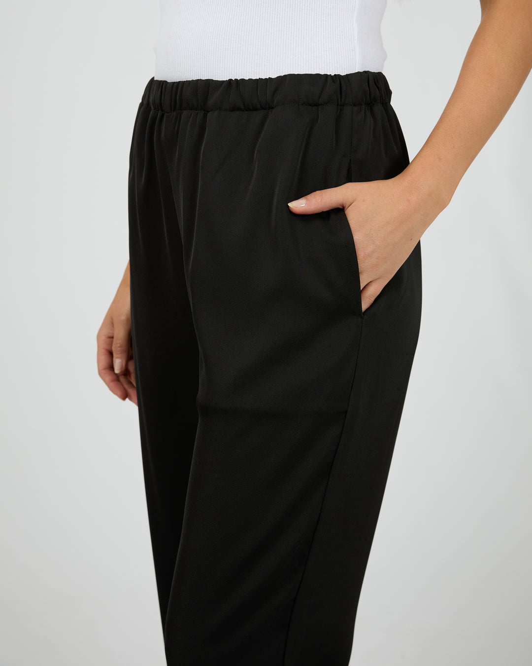 Raya Pant Black