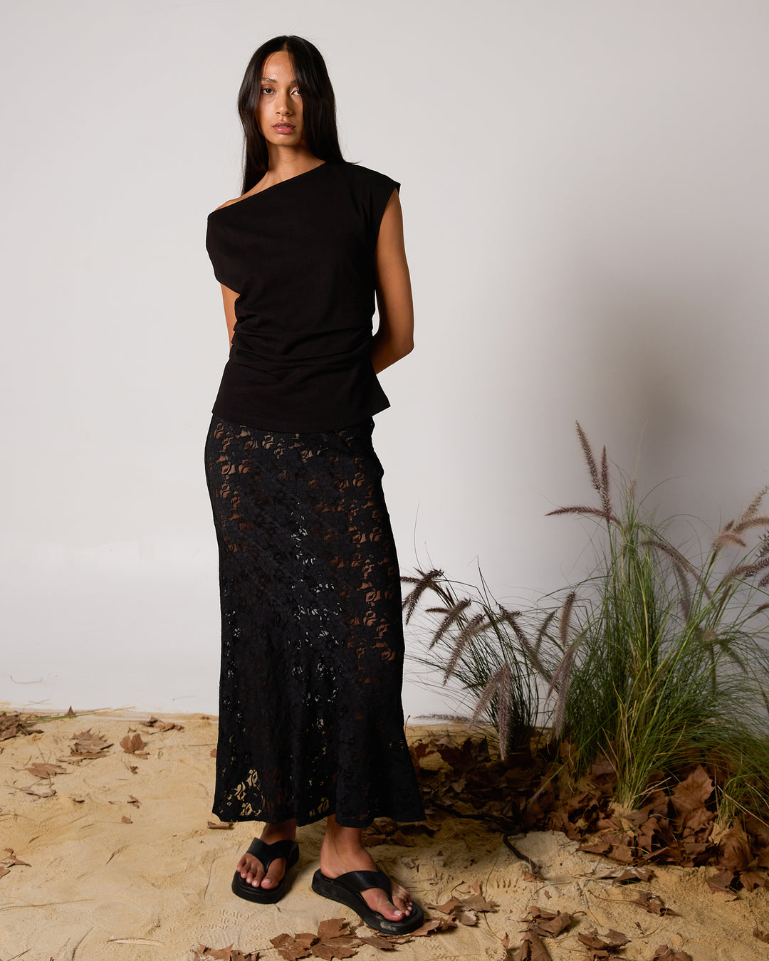 Anella Lace Maxi Skirt Black