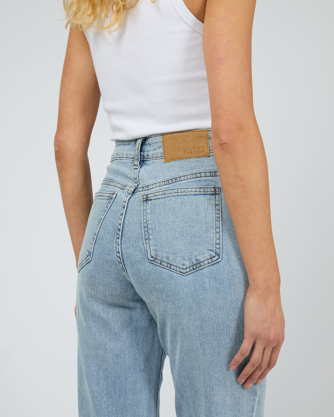 Mila Comfort Straight Jean Light Blue