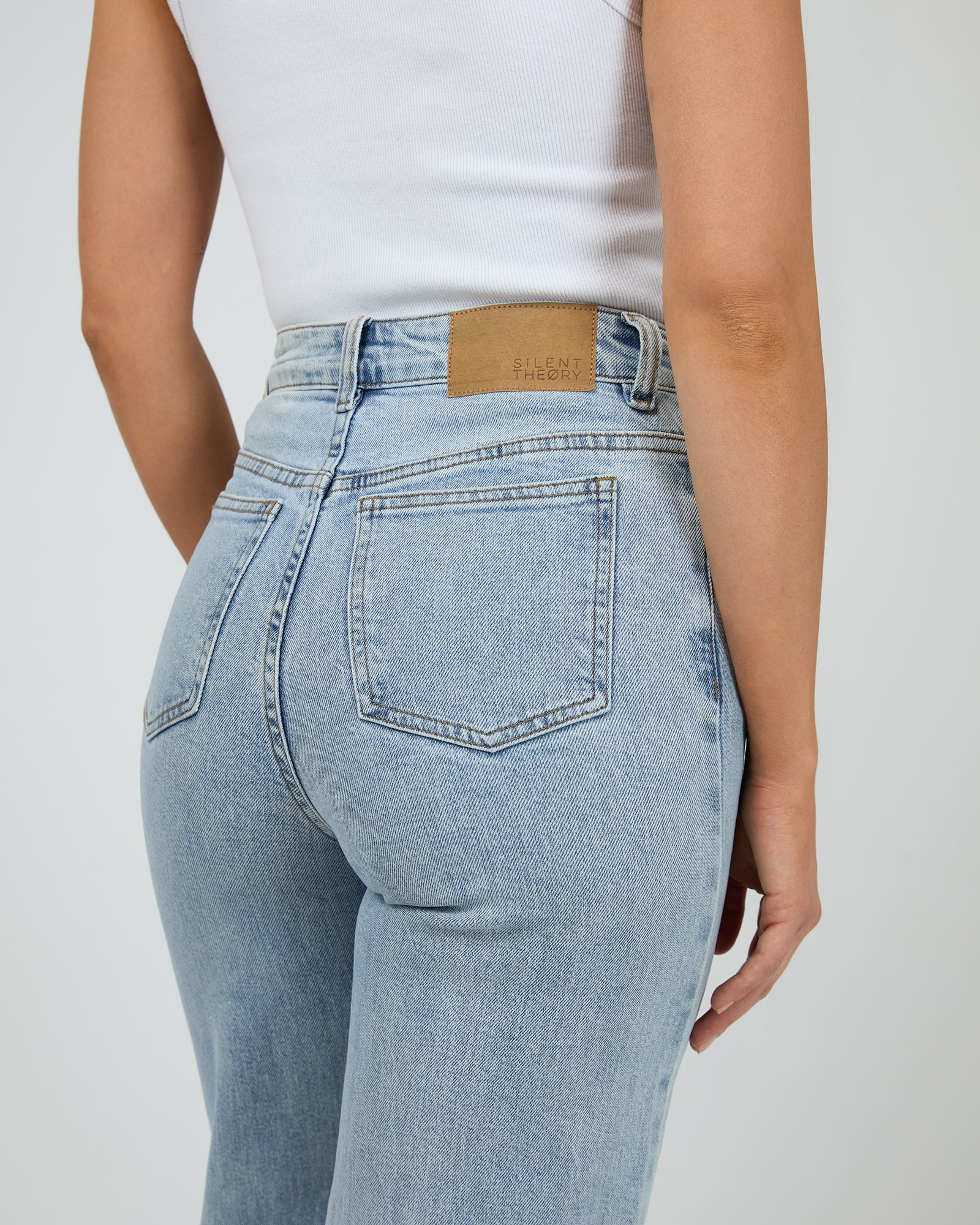 Hunter Comfort Wide Leg Jean Light Blue – Silent Theory