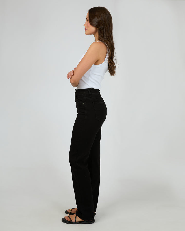 Mila Straight Comfort Jean Black