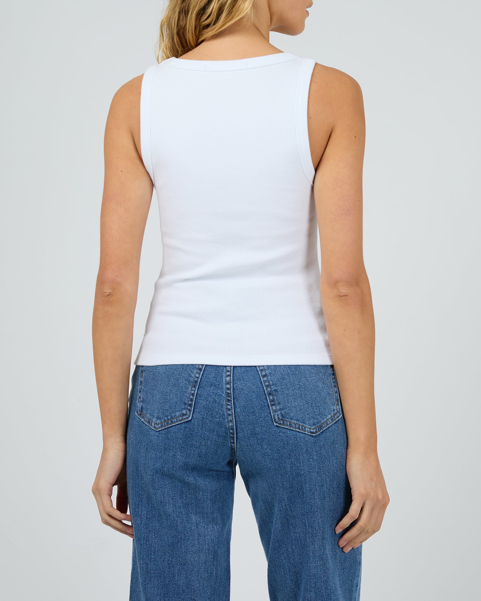 Mia Tank White – Silent Theory