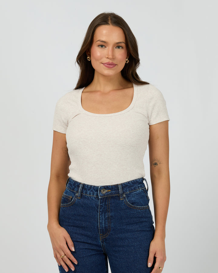 Mia Tee Oatmeal