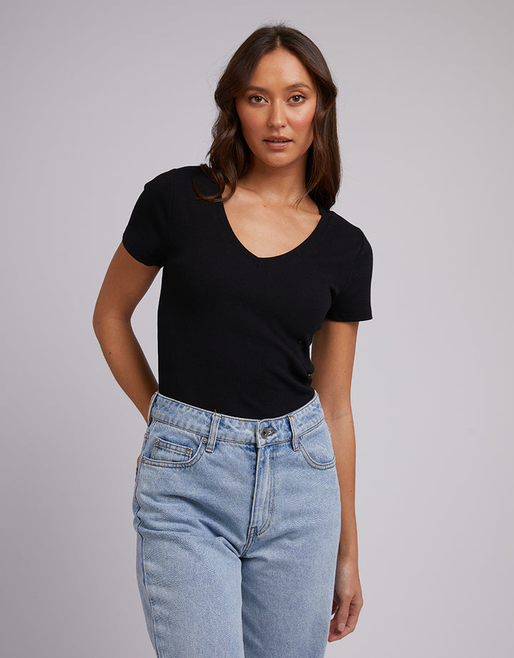 Lily V-Neck Tee Black